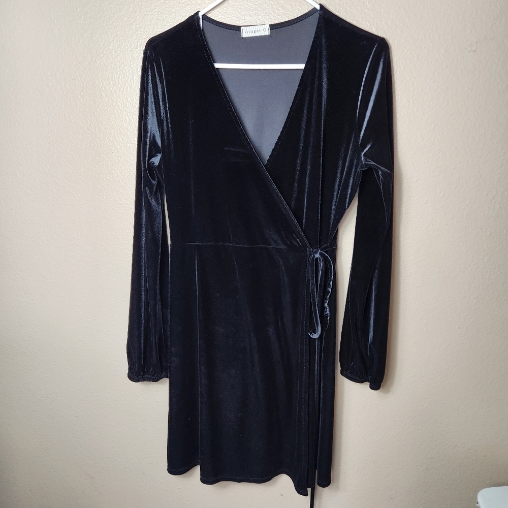 Ginger G Womens |M| Black Velvet Knee-Length Long Balloon Sleeve Wrap Dress
